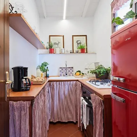 Farmház La Panoramica - Maison De Charme - Casette E Self Catering Per Vacanze Meravigliose! *