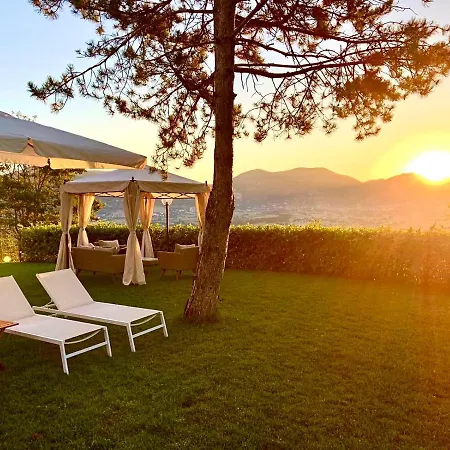 Vakantieboerderij La Panoramica - Maison De Charme - Casette E Self Catering Per Vacanze Meravigliose! *